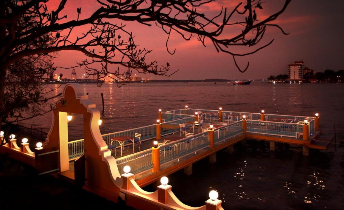 Bloom Boutique Waterfront Fort Kochi Kültér fotó