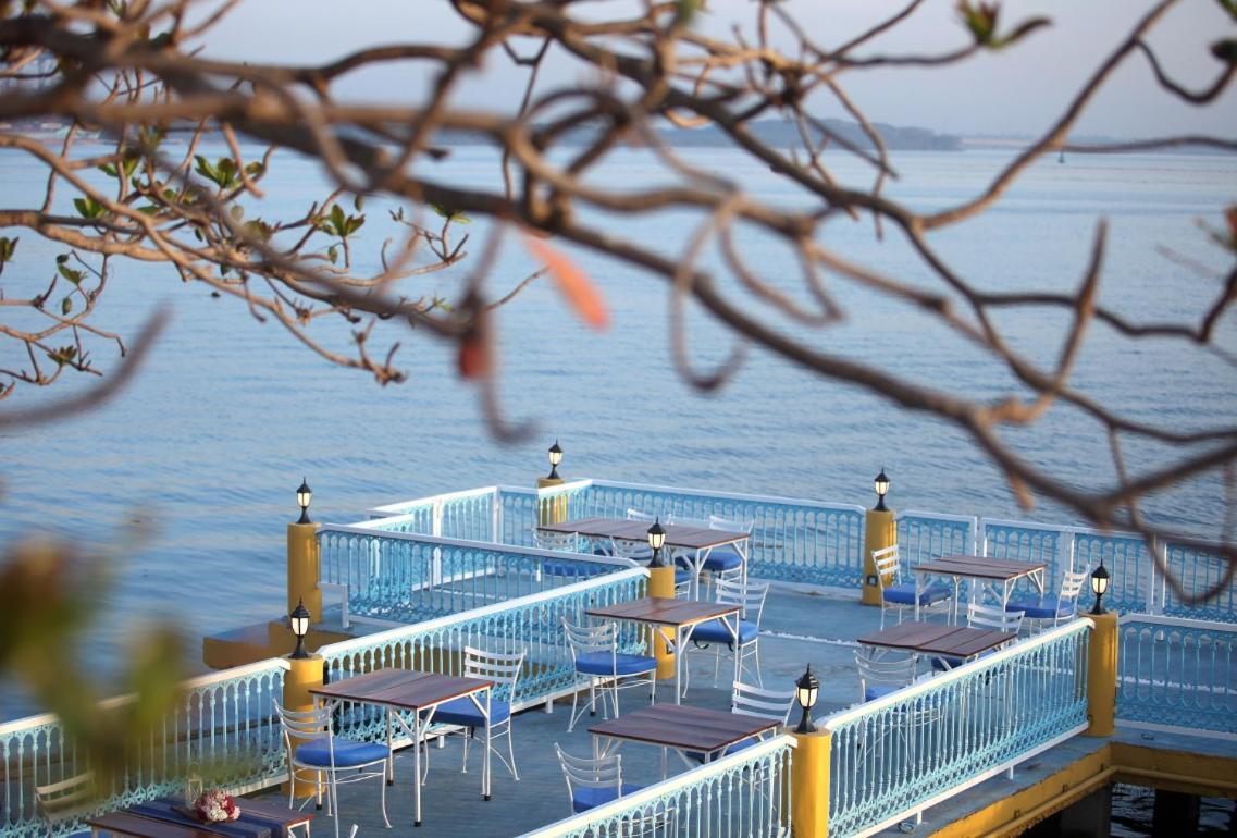 Bloom Boutique Waterfront Fort Kochi Kültér fotó